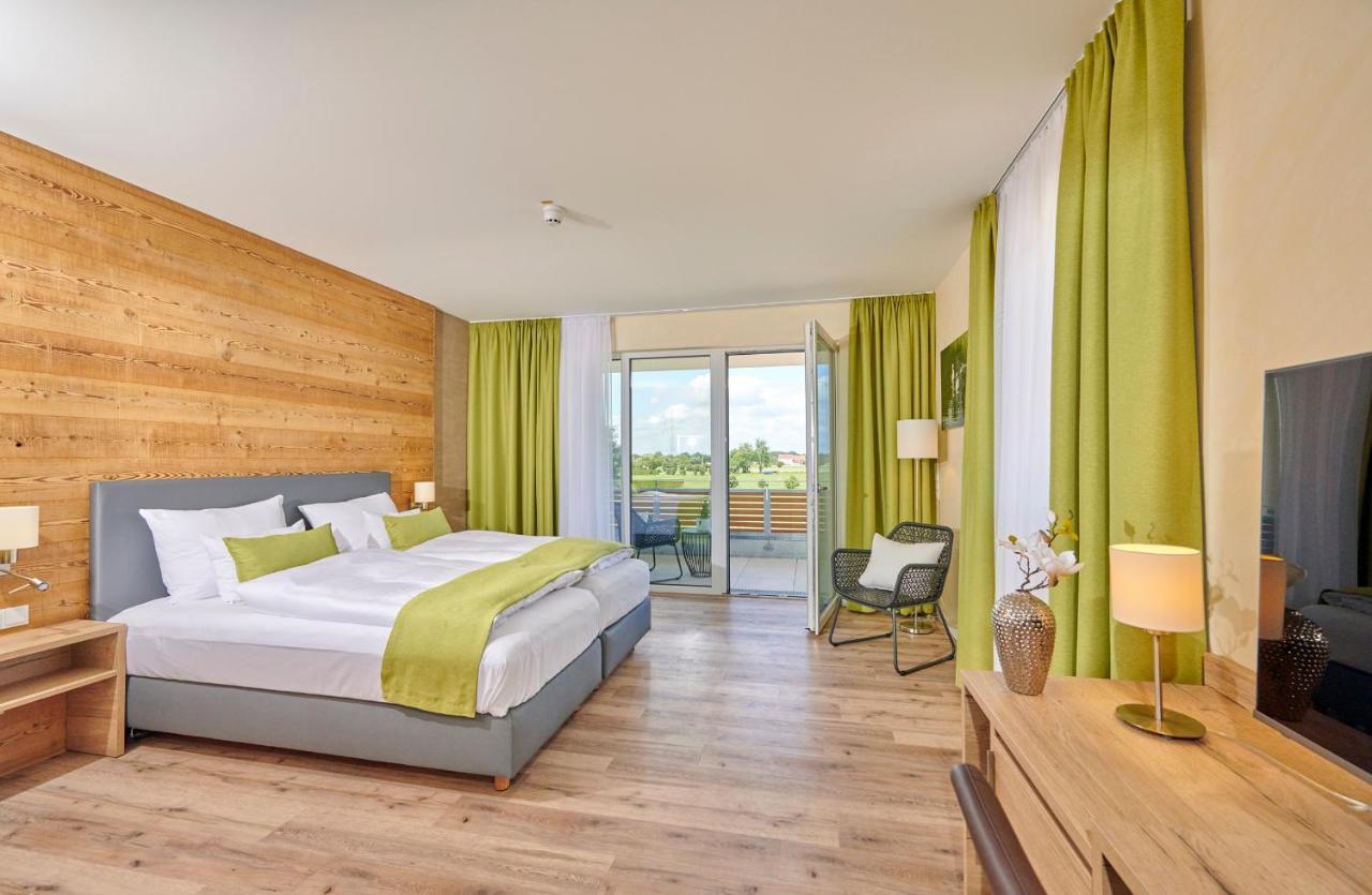 Bachhof Resort Hotel Kirchroth Buitenkant foto