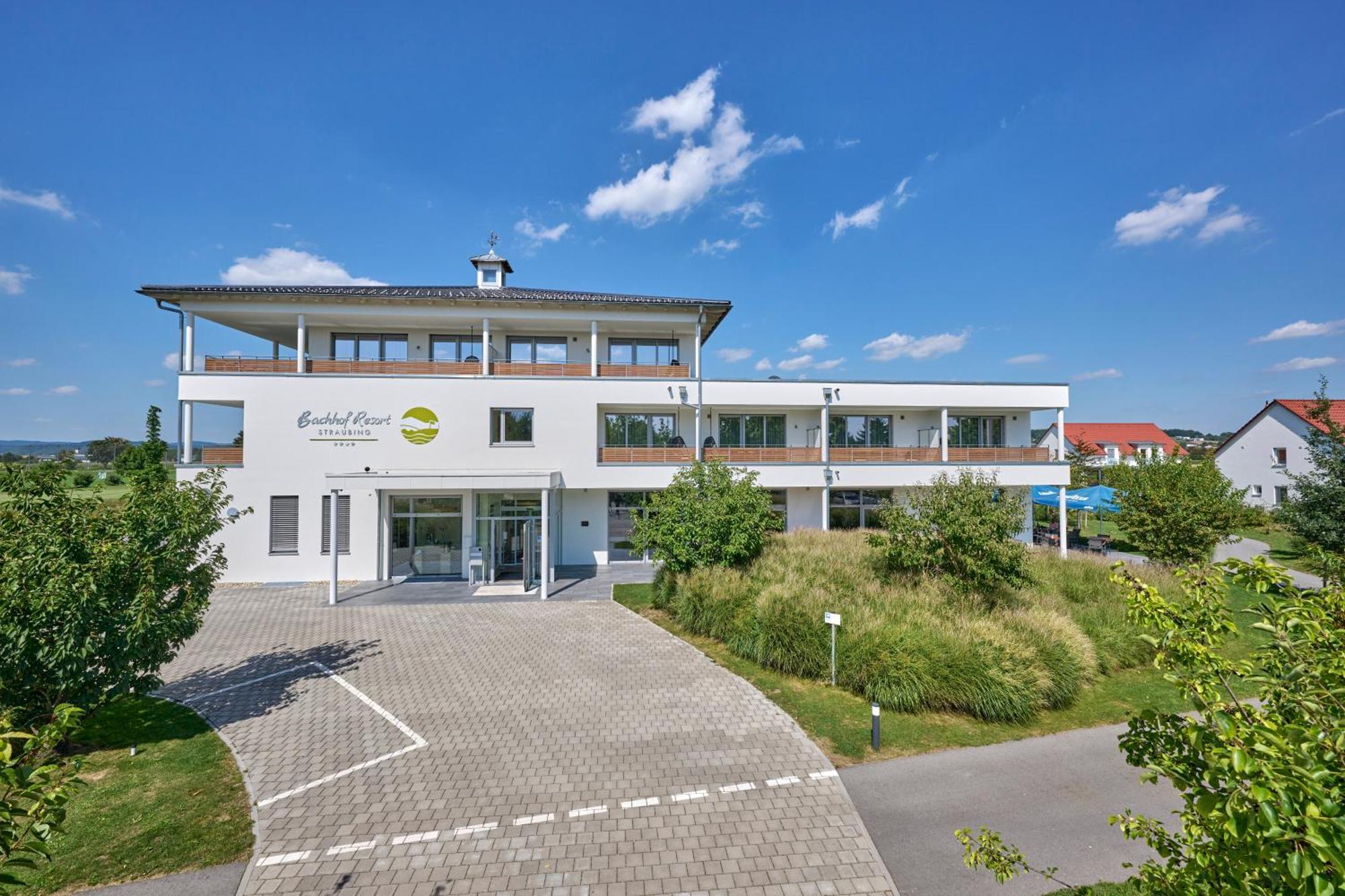 Bachhof Resort Hotel Kirchroth Buitenkant foto