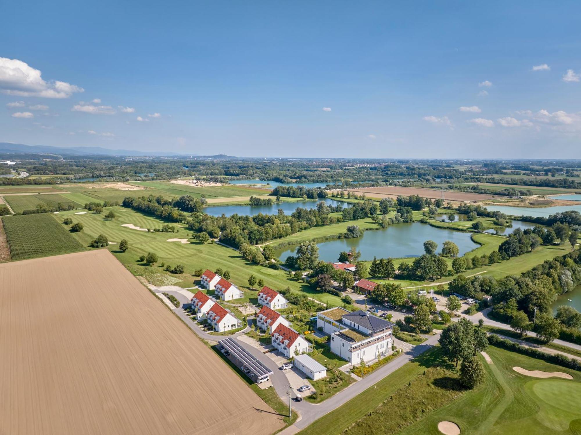Bachhof Resort Hotel Kirchroth Buitenkant foto